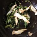 冷蔵庫レスキュー隊's cooksnap of when they made 春菊と椎茸のナムル.