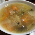 お塩と砂糖's cooksnap of when they made 簡単 白菜 玉ねぎ 人参 コンソメスープ.