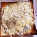 はるのりゅう's cooksnap of when they made *オリーブオイルdeしらすトースト*.
