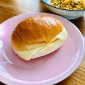 ねっちゃんっ's cooksnap of when they made 朝食に♪とろけるチーズのロールパンサンド.