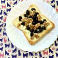 ふたごゆき's cooksnap of when they made 黒豆の甘煮＊ナッツ＊クリチトースト.