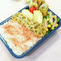 ＊naｰno＊'s cooksnap of when they made 簡単＊小松菜と魚肉ソーセージのバター炒め.