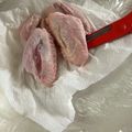 ポークの嫁's cooksnap of when they made ★キッチンばさみで手羽先を手羽中にする★.