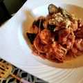 りえこ食堂's cooksnap of when they made ナスとベーコン　エビのトマトソースパスタ.
