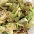 リータ☆'s cooksnap of when they made レンジで簡単♡ざく切りキャベツのごま和え.