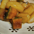 サカサ嫁's cooksnap of when they made かぼちゃと大根の煮物.