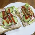 Ruriluru's cooksnap of when they made ＊ハム・レタス・きゅうりのサンドイッチ＊.