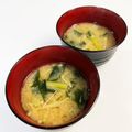 yukakobi☆'s cooksnap of when they made えのきわかめブロッコリーの茎のみそ汁.