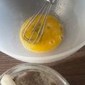 Yokchina's cooksnap of when they made 卵を綺麗に溶く裏ワザ.