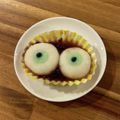 utanomama's cooksnap of when they made 簡単！ハロウィン 目玉のホラー白玉デコ.