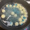 のんのん2222's cooksnap of when they made 簡単！ハロウィン 目玉のホラー白玉デコ.