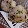 ひっこ's cooksnap of when they made おにぎり　～シソの実＋塩昆布～.