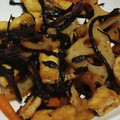 ヨシヨッシー's cooksnap of when they made れんこんとひじきとお揚げの炒め煮.