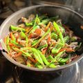 かっちゃん杉's cooksnap of when they made ピーマンは表面のツルツルを下にして切る.