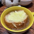 め目め's cooksnap of when they made 簡単！時短！オニオングラタンスープ.