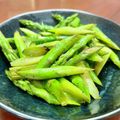 Superlittleboo's cooksnap of when they made アスパラのにんにく炒め.