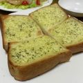 ゆいランラン's cooksnap of when they made バター不要！ガーリックトースト！.