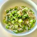 azbjbn's cooksnap of when they made オクラとえのきのネバネバ和え.