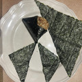 Yokchina's cooksnap of when they made おにぎらず？簡単三角おにぎり大中小お弁当.