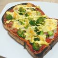 一番星寿美次郎's cooksnap of when they made 野菜モリモリ一枚で満足ピザトースト.