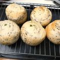 卯月のうさぎ２０１４'s cooksnap of when they made セサミチャイブ(万ねぎ)･ブレッド(Ü).