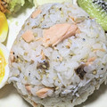 ゆけり３兄弟's cooksnap of when they made *鮭としらすの胡麻おにぎり*.