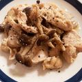 nico•×•'s cooksnap of when they made 【下味冷凍】鶏ムネとキノコのバター炒め.