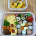 せり♡れな♡そうた's cooksnap of when they made 海苔巻かず◎お花型ご飯◎お弁当に♪.