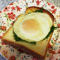龍青空ママ's cooksnap of when they made 朝ごはんパン！目玉焼き.