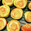 ☆megrim☆'s cooksnap of when they made 簡単☆豪華‼︎りんごの薔薇カップケーキ.