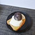 スタイリッシュママ's cooksnap of when they made アイスクリームトースト♡あんこ乗せ.