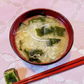 アイリッシュショコラ's cooksnap of when they made わが家のもやしとワカメのお味噌汁♡.