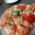 飯担旦那's cooksnap of when they made トマトとしらすの簡単サラダ.
