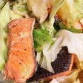 はる１２９'s cooksnap of when they made キャベツと甘塩鮭のにんにく醤油焼き.