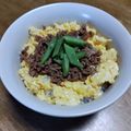 和☆2049's cooksnap of when they made 豆腐が入った卵のカサ増しふわふわ三色丼✨.