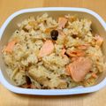 ステルトミチル's cooksnap of when they made 炊き込みご飯＊甘塩鮭と油揚げの生姜風味.