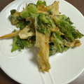 MapiSapi's cooksnap of when they made セロリの葉大量消費☆簡単緑のかき揚げ.
