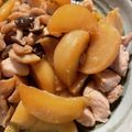 ちいちゃいりばー's cooksnap of when they made 鶏胸肉と蕪の煮物　〜材料二つだけ.