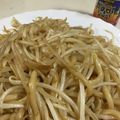 papikun's cooksnap of when they made イシスキでピリ辛の焼きうどん.