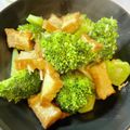 azbjbn's cooksnap of when they made 厚揚げとブロッコリーのオイスター炒め☆.