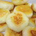 ひな０４０３'s cooksnap of when they made コストコマッシュポテトのチーズいももち.