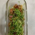 Rkitchen15's cooksnap of when they made 豆苗とソーセージのガーリックペパー丼弁当.