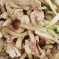 クックDQ05G6☆'s cooksnap of when they made しめじとぶた肉和風炒め.