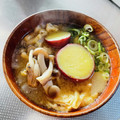 azbjbn's cooksnap of when they made 基本さつまいもと油揚げ、きのこのお味噌汁.