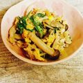 さくらん餅's cooksnap of when they made 春菊・しめじ・卵☆マヨ炒め.