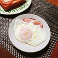 もふもふクロさん's cooksnap of when they made ハムエッグに粗挽きガーリックと岩塩♪.