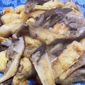 さーとぽーんた's cooksnap of when they made 霜降りひらたけと油揚げのバター醤油炒め.