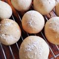 キャラメル．Ｖ．Ｙ's cooksnap of when they made もっちり香ばしい★米粉と全粒粉の丸パン.