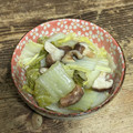 記念樹's cooksnap of when they made 野菜を食べよう♪白菜としめじの炒もの.