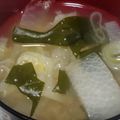 ヨシヨッシー's cooksnap of when they made 【郡山女子大】ねぎとわかめの中華スープ.